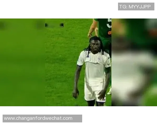 足球明星怒斥对手视频曝光霸气十足引发热议与讨论